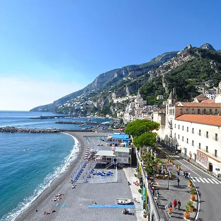 Dolce A Amalfi